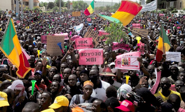 ECOWAS Calls for Elections Re-Run in Mali As Protesters Demand President To Resign