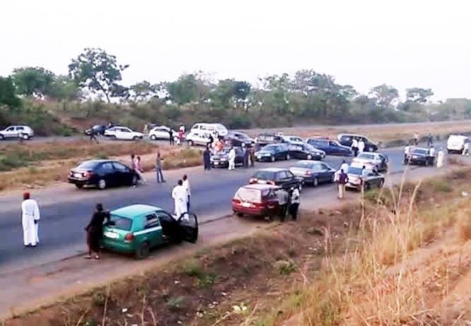 2 Terrorists Killed, Many Injured Along Abuja-Kaduna Highway