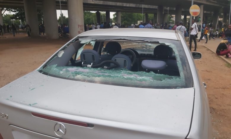 #EndSWAT: Undeterred Abuja Protesters Transport Attackers, Thugs To Hospital