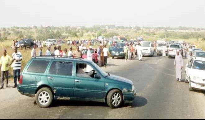 Kidnappers Return to Abuja-Kaduna Highway, Abduct Former Emir Sanusi’s Relative