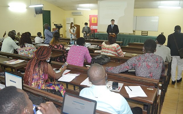 Gabon Trains Teachers On Environmental Education