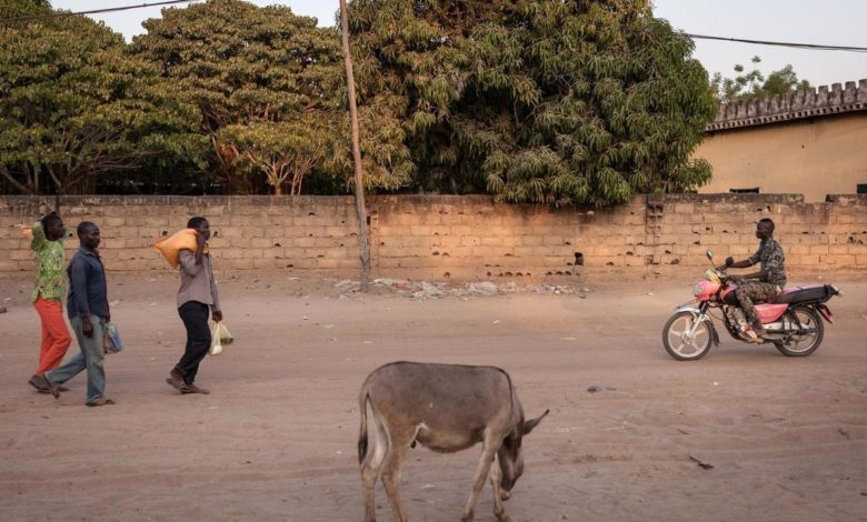 Sudan Armed Men Sack Central African Town