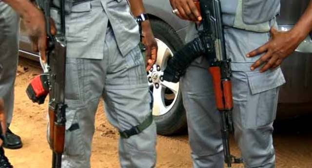 1 Dead, 7 Injured as Customs, Smugglers Clash In Ogun