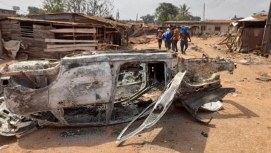 Another-burnt-vehicle-during-Sasha-crisis