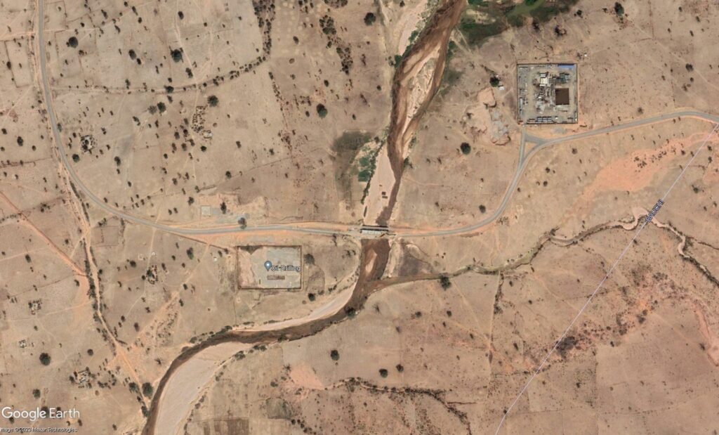Google Earth satellite image showing oil exploration sites situated a couple of kilometres away from Yankari
