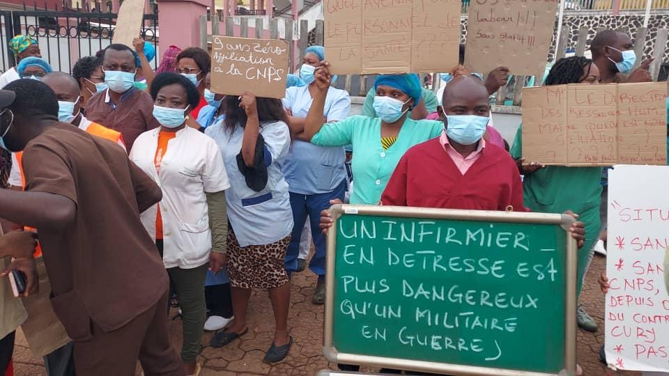 Patients Stranded As Cameroon Health Workers Protest Poor Working Conditions Humangle 