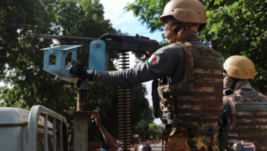 Soldiers used to illustrate the story. Photo: Vicent Bado.